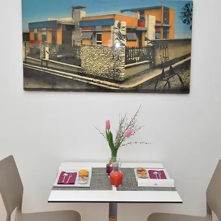 فندق مبيت وإفطار Moma