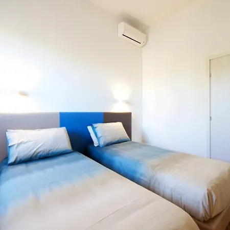 Moma Bed & Breakfast