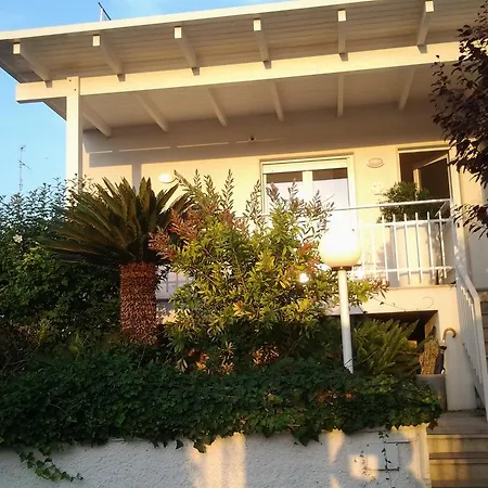 فندق مبيت وإفطار Moma