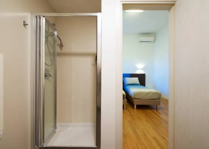 לינה וארוחת בוקר Moma *