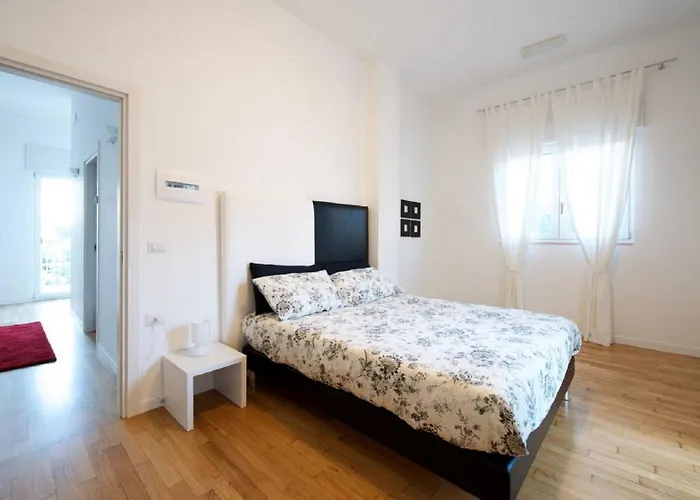 Moma לינה וארוחת בוקר *